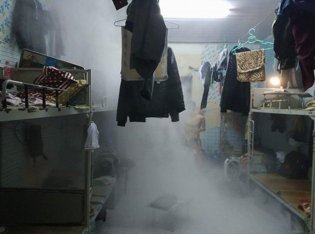 Sinh viên ngân hàng nhanh nhẹn xử lý sự cố sét đánh bằng bình chữa cháy